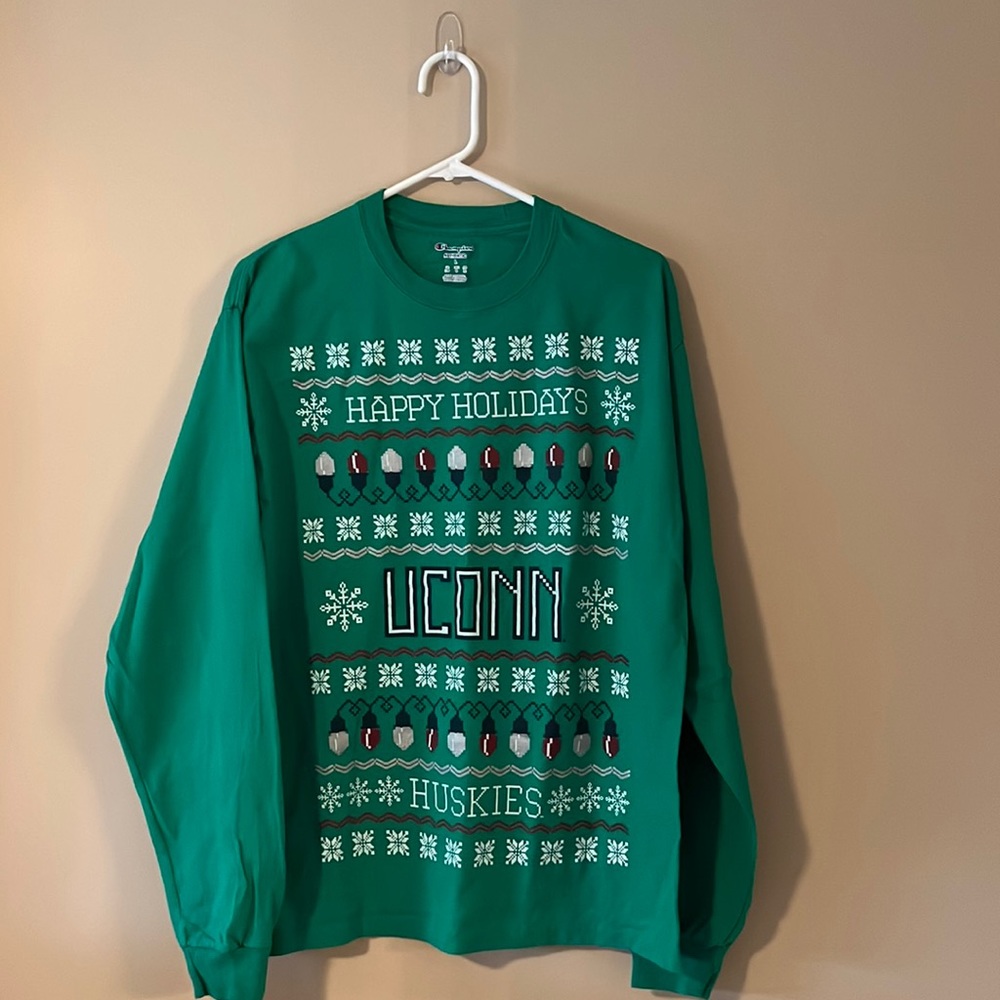 UCONN Long Sleeve Holiday T-shirt LARGE